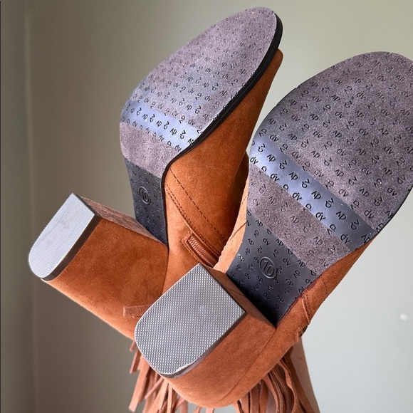 DV Dolce Vita Tan Peep-Toe Fringed Ankle Booties Faux Suede concert Western - Picture 3 of 14